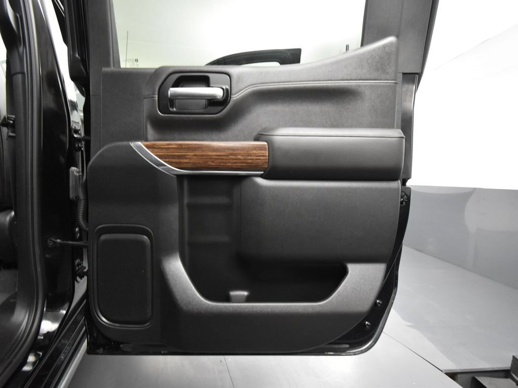 Used 2019 Chevrolet Silverado 1500 High Country AWD/4WD image 35