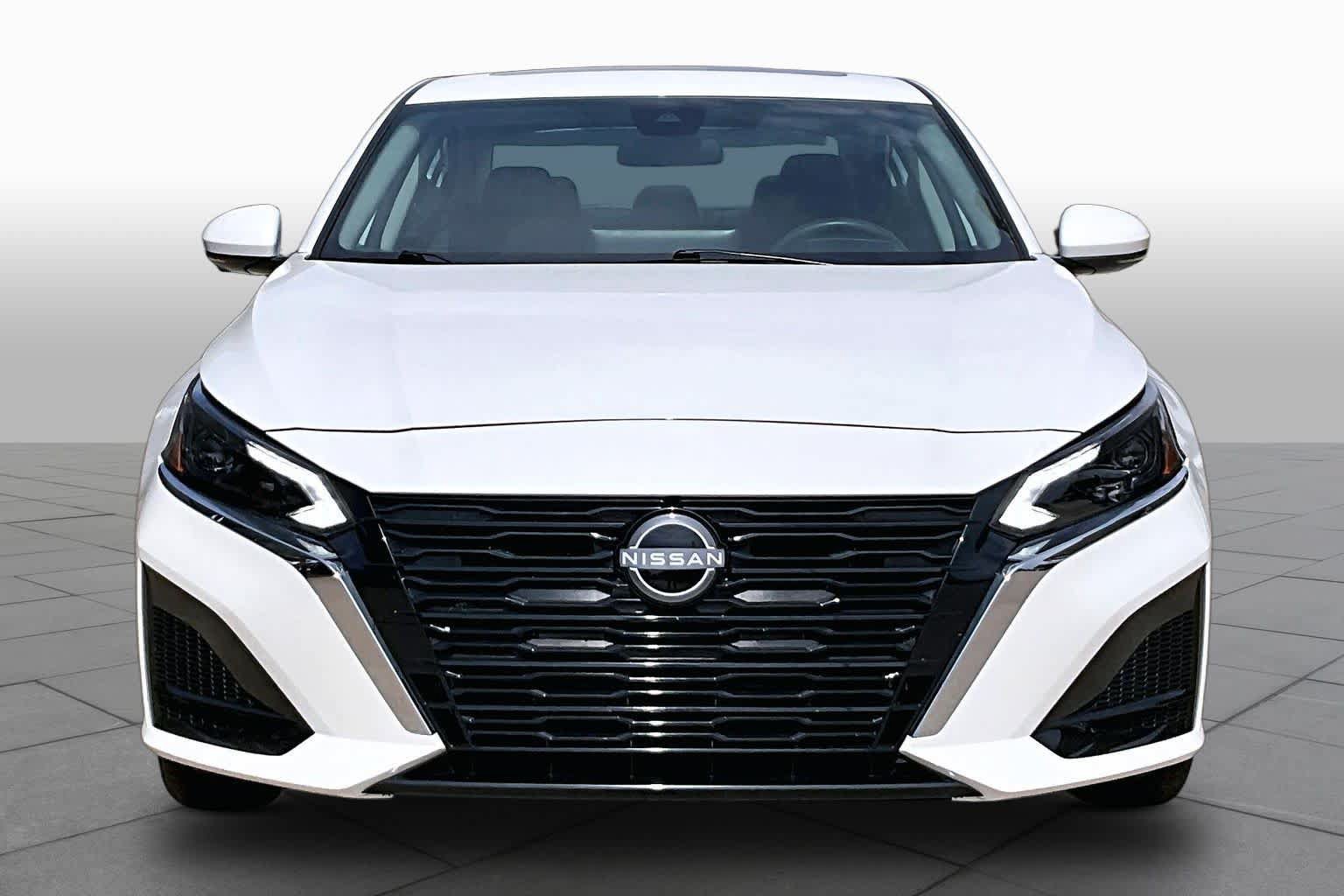 Certified 2025 Nissan Altima 2.5 SL AWD/4WD image 3