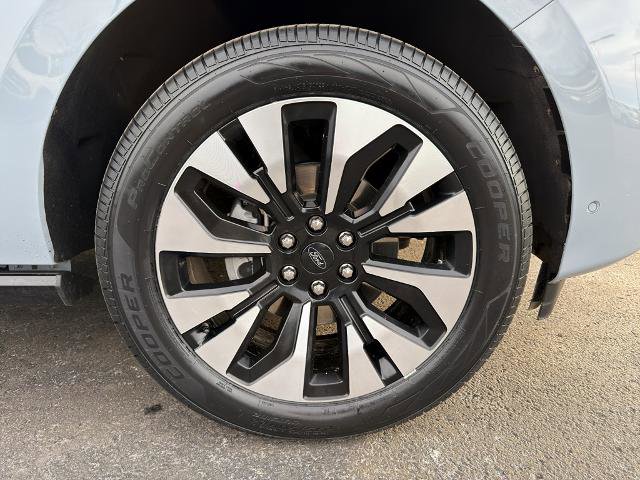 Certified 2025 Ford Expedition Max Platinum w/ Driver's Package image 6