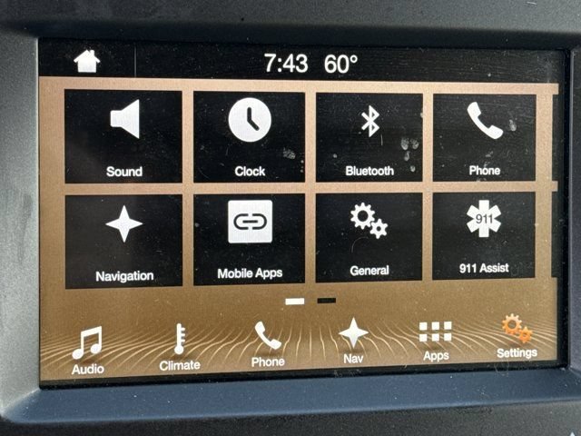 Used 2017 Lincoln Navigator Select RWD image 28