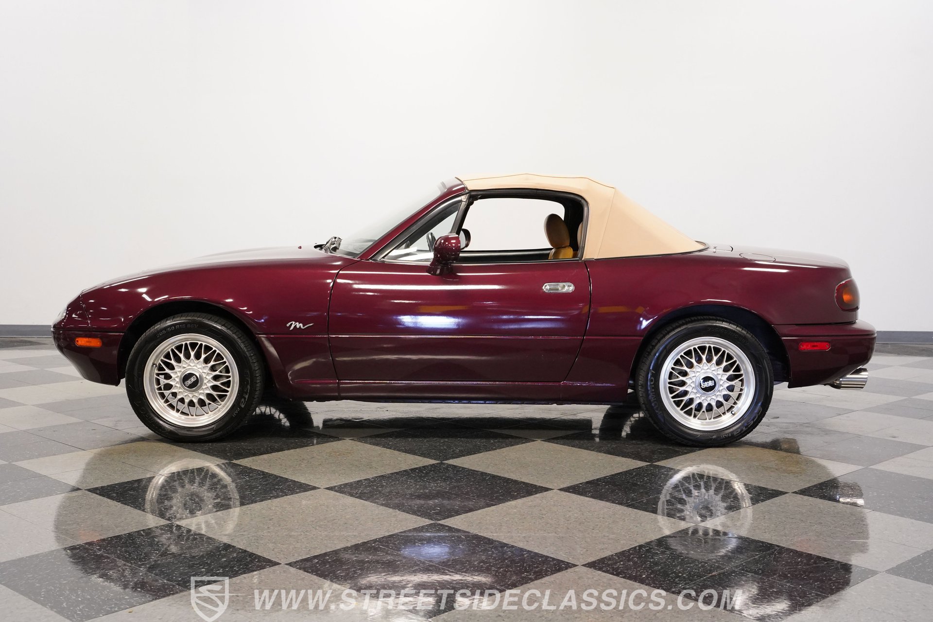 Used 1995 MAZDA MX-5 Miata M-Edition image 2