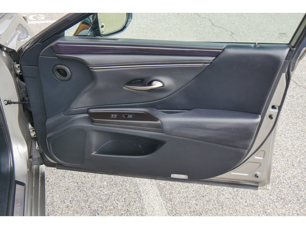 Used 2019 Lexus ES 350 image 16