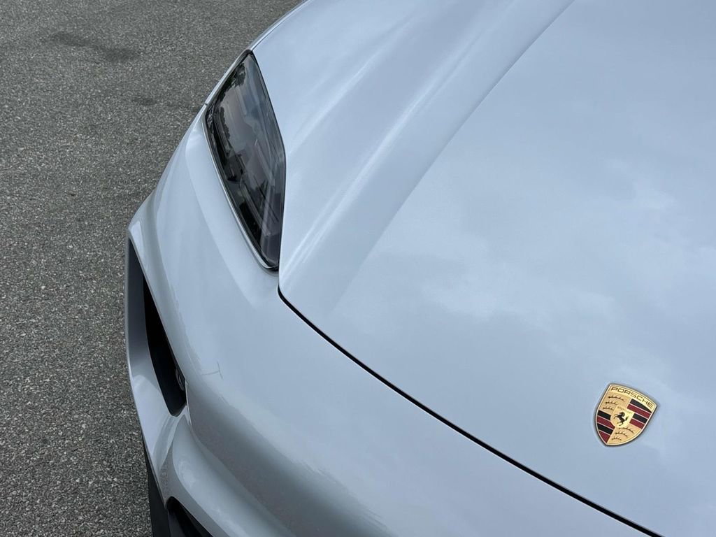 Used 2025 Porsche Macan 4 Electric image 15