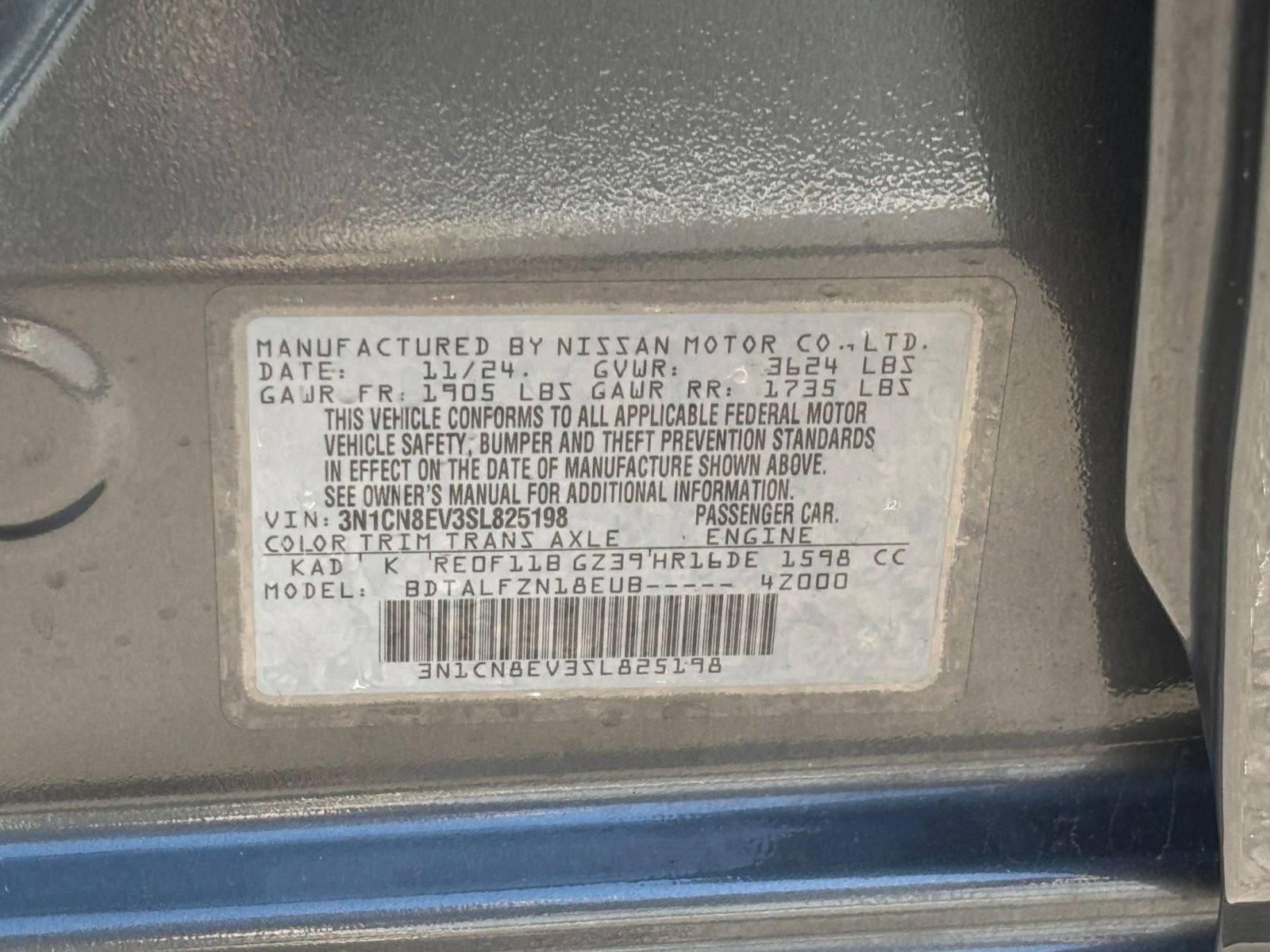 Used 2025 Nissan Versa SV image 29