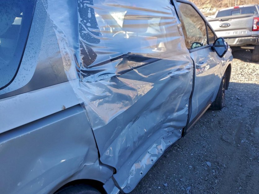 Used 2025 Kia Carnival SX Prestige image 9