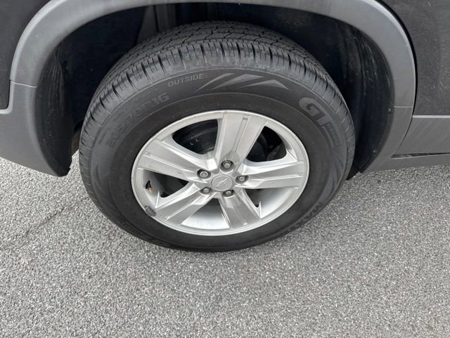 Used 2019 Chevrolet Trax LS w/ Tint and Cruise Package FWD image 9