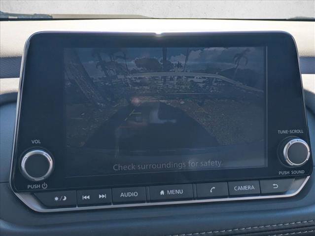 Used 2023 Nissan Rogue SV w/ SV Premium B Package image 12