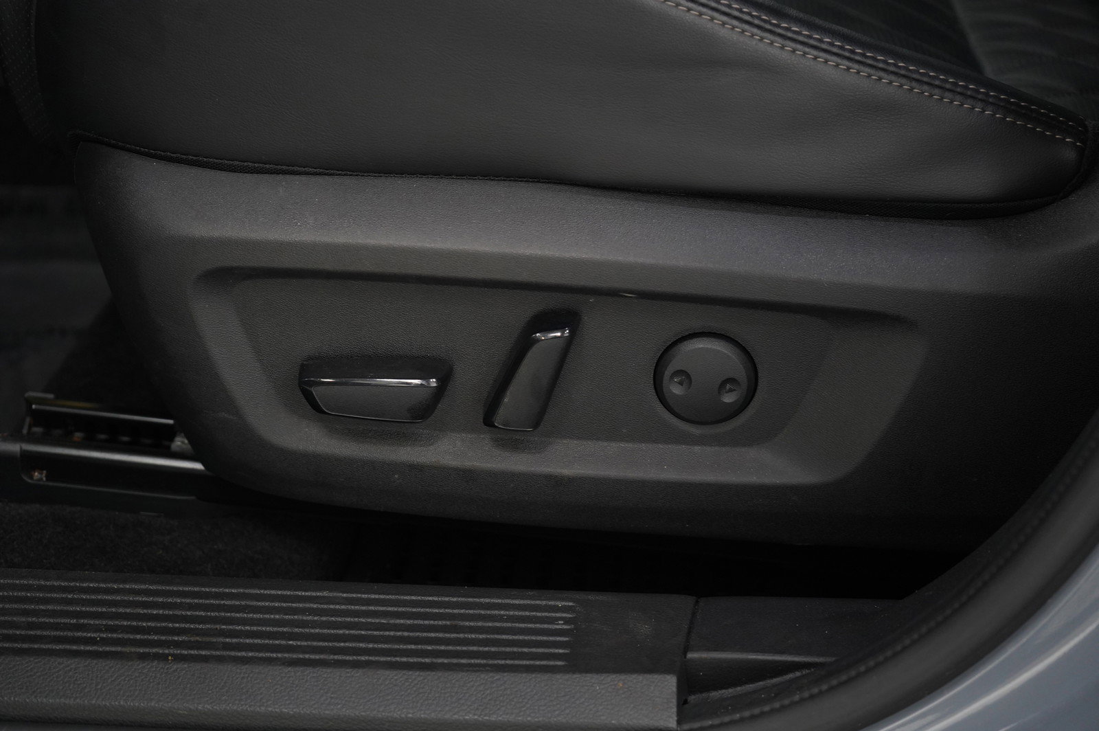 Used 2022 Nissan Rogue Platinum image 29