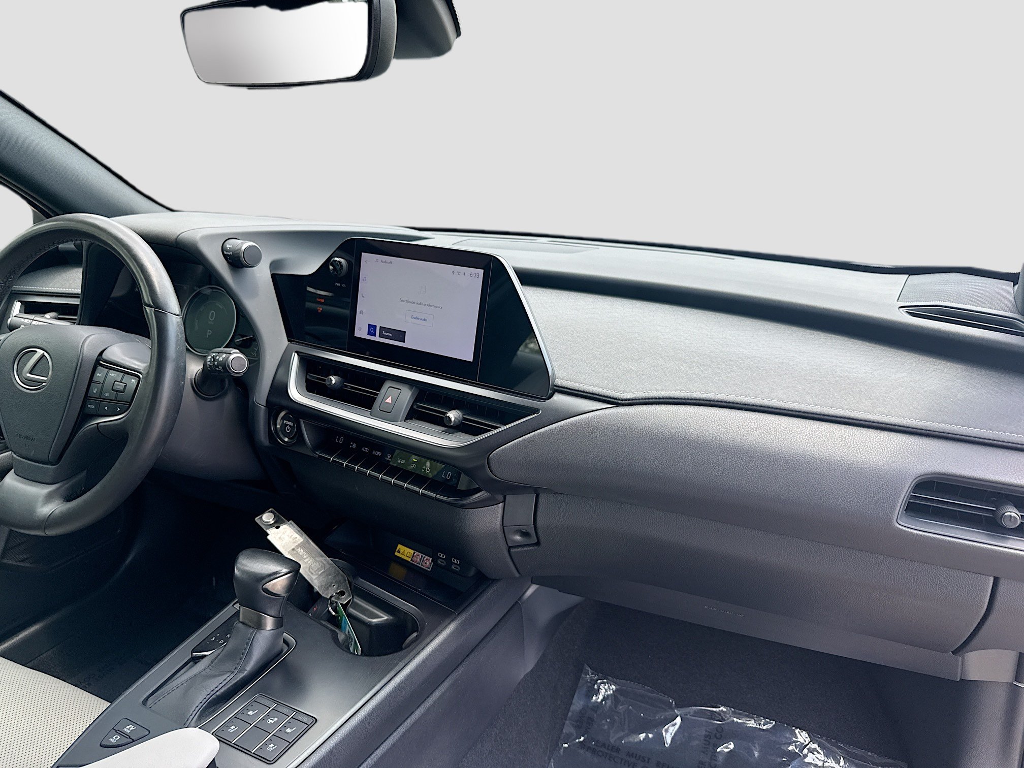 Used 2023 Lexus UX 250h FWD w/ Accessory Package (Z1) image 32