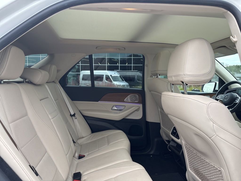 Used 2022 Mercedes-Benz GLE 350 4MATIC w/ Premium Package image 27