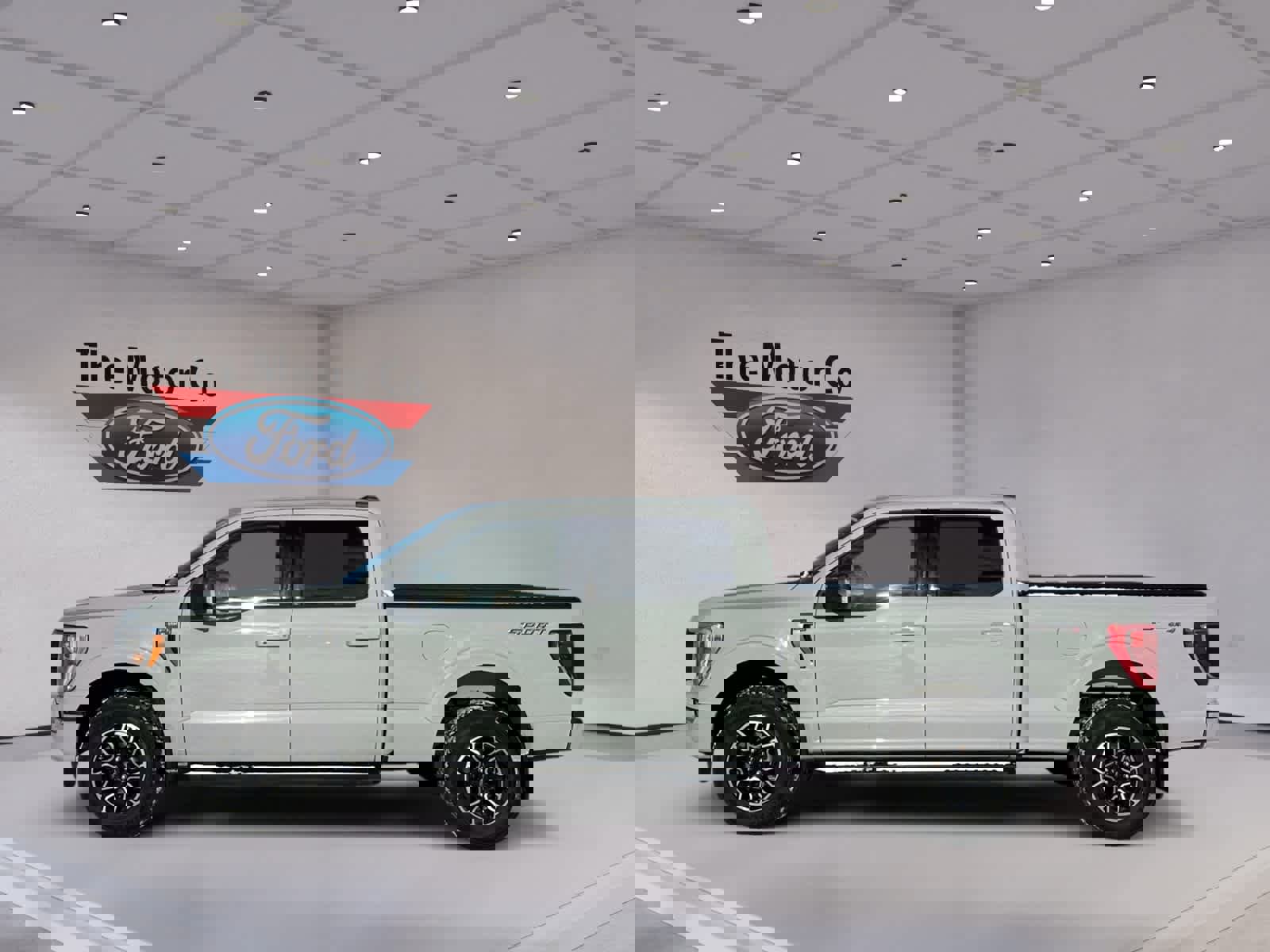 Certified 2023 Ford F150 XLT w/ Equipment Group 302A High image 8