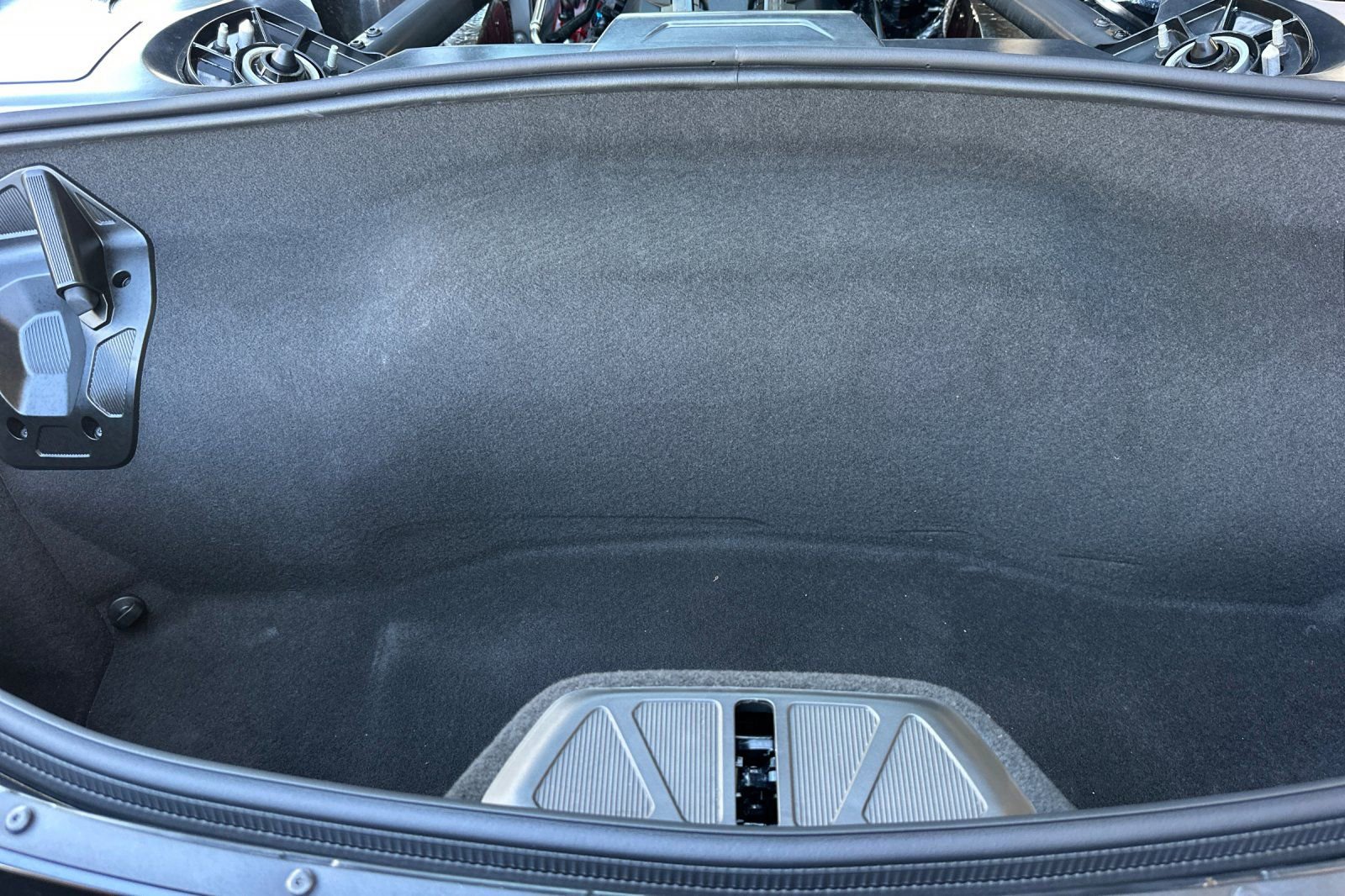 Certified 2025 Chevrolet Corvette Stingray Coupe w/ 1LT image 15