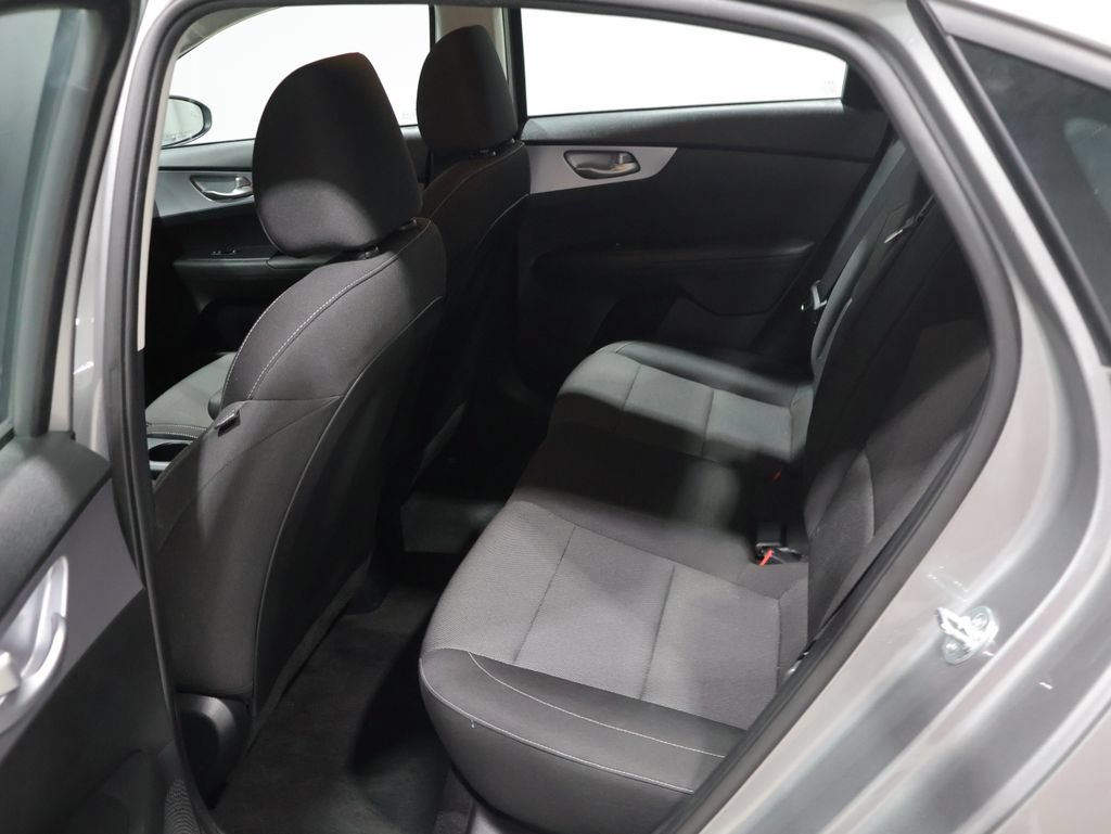 Used 2023 Kia Forte LXS w/ LXS Technology Package FWD image 17