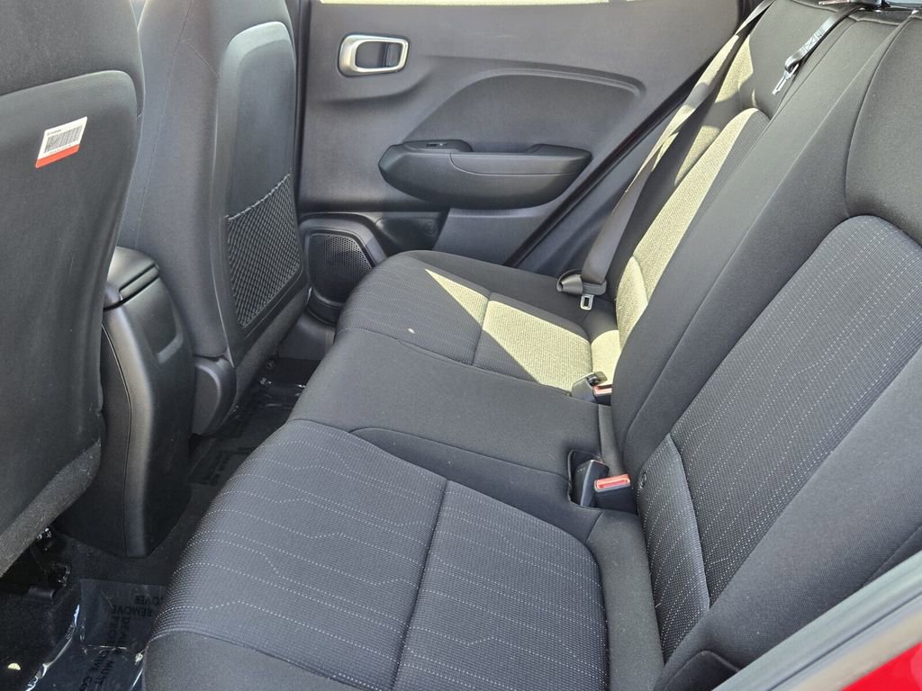Certified 2025 Hyundai Venue SE FWD image 11