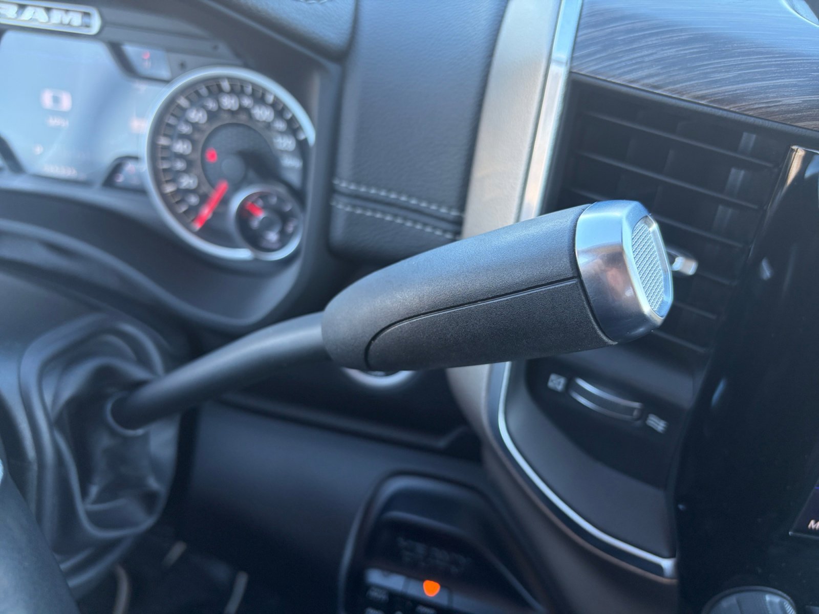 Used 2020 RAM 2500 Laramie image 19