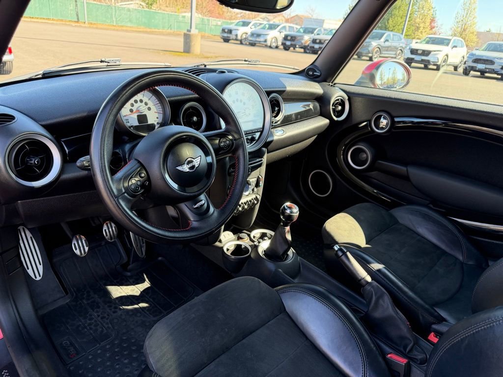 Used 2013 MINI Cooper S image 16