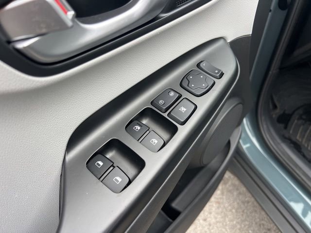 Used 2022 Hyundai Kona SEL w/ Convenience Package image 23