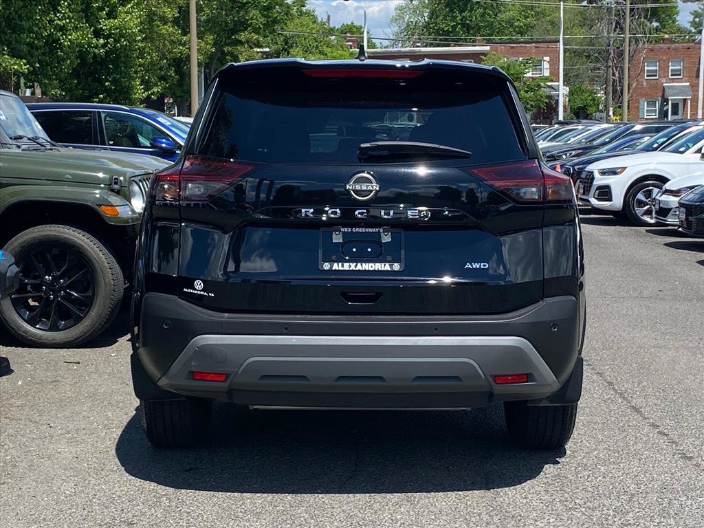 Used 2023 Nissan Rogue S AWD/4WD image 4