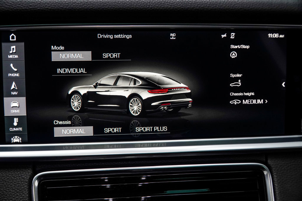 Used 2024 Porsche Taycan w/ Premium Package RWD image 33