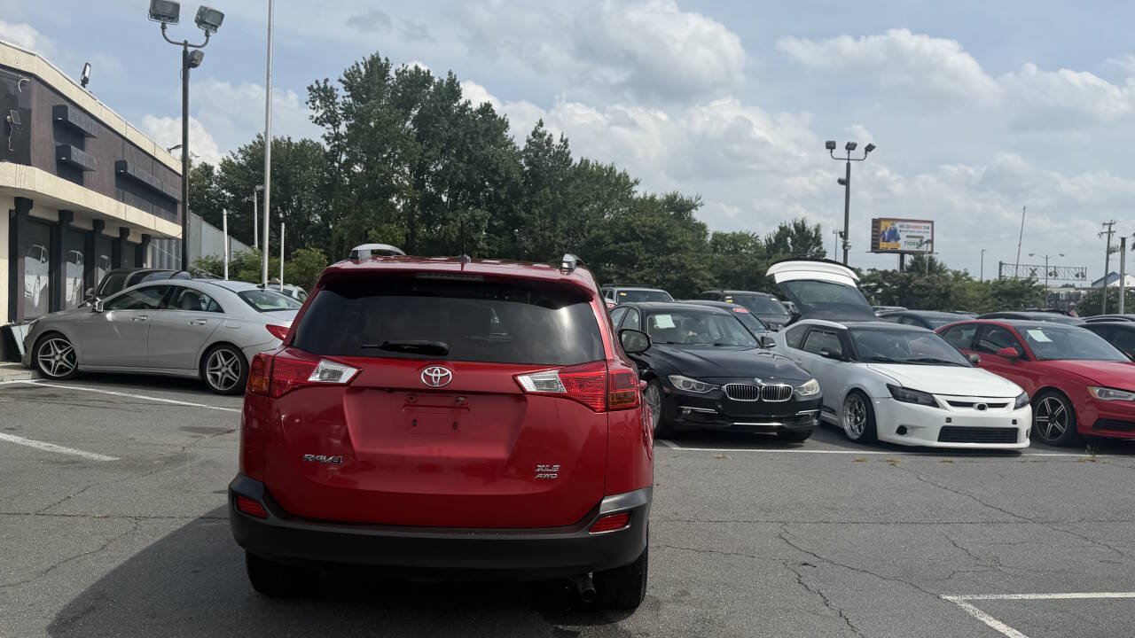 Used 2015 Toyota RAV4 XLE AWD/4WD image 7
