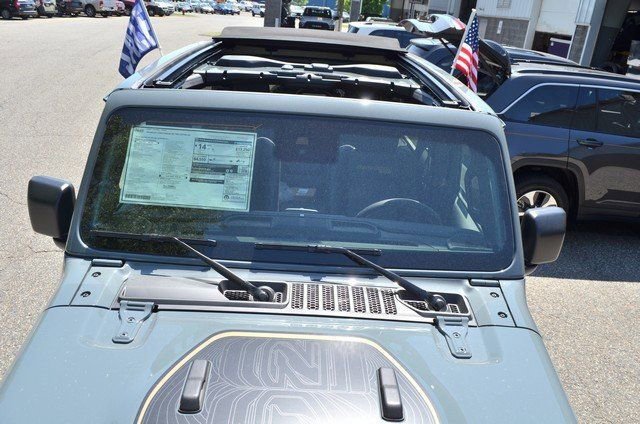 New 2025 Jeep Wrangler Unlimited Rubicon 392 image 35