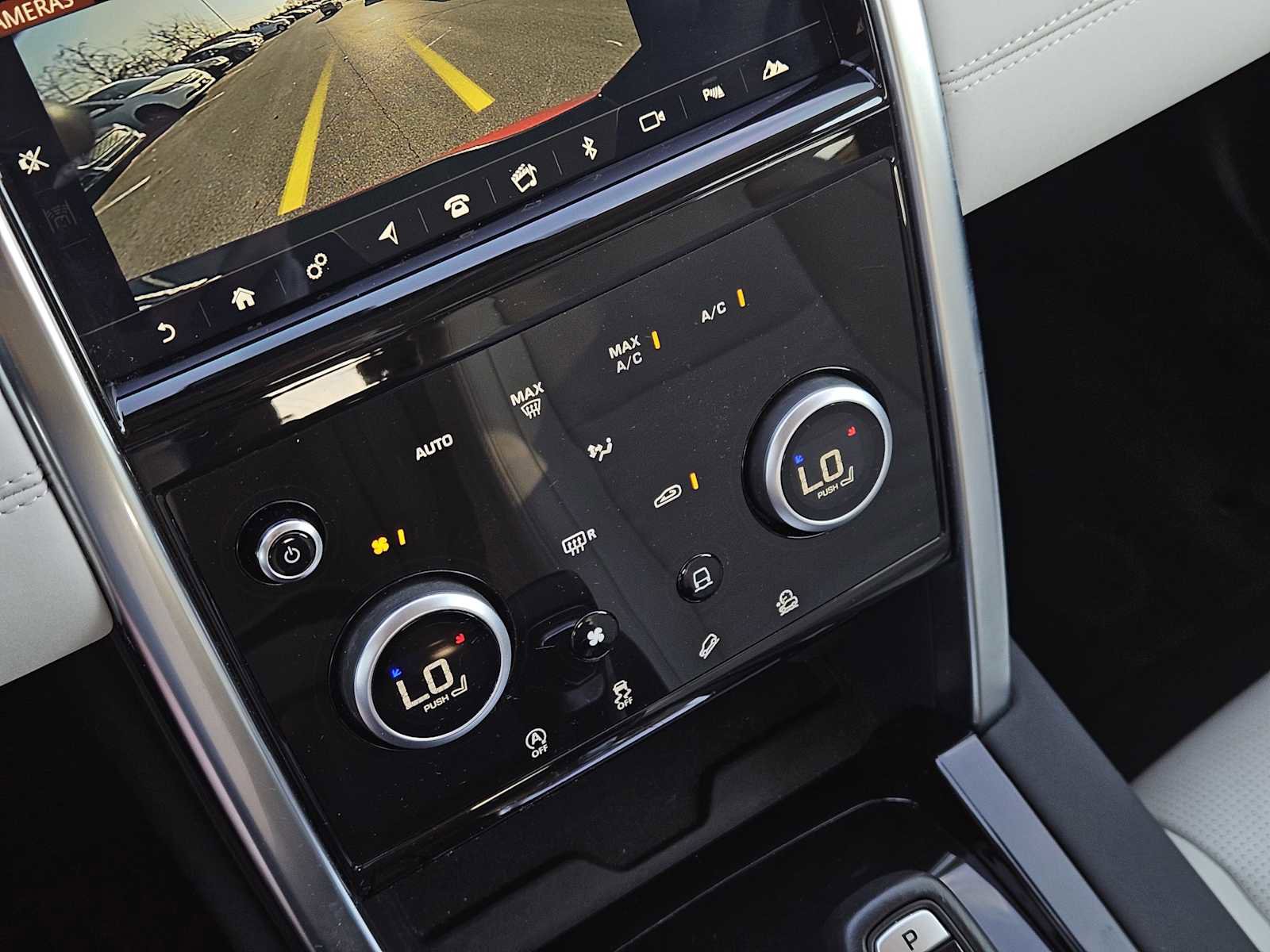 Used 2020 Land Rover Discovery Sport S image 19