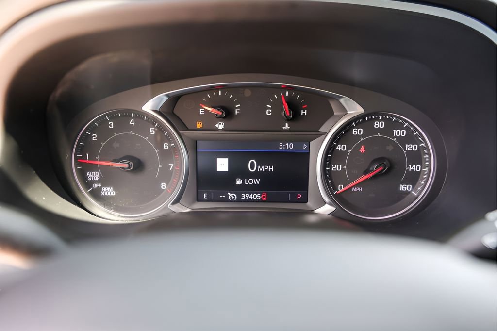 Used 2023 GMC Acadia SLE w/ Driver Convenience Package FWD image 14