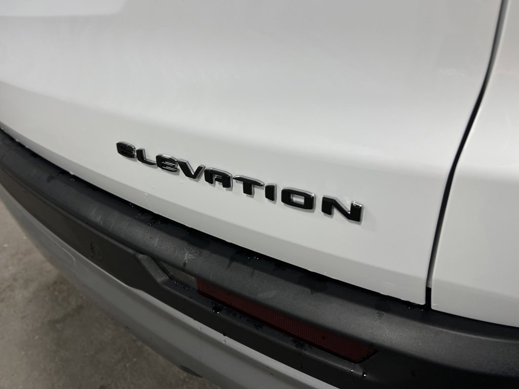 Used 2025 GMC Acadia Elevation image 18