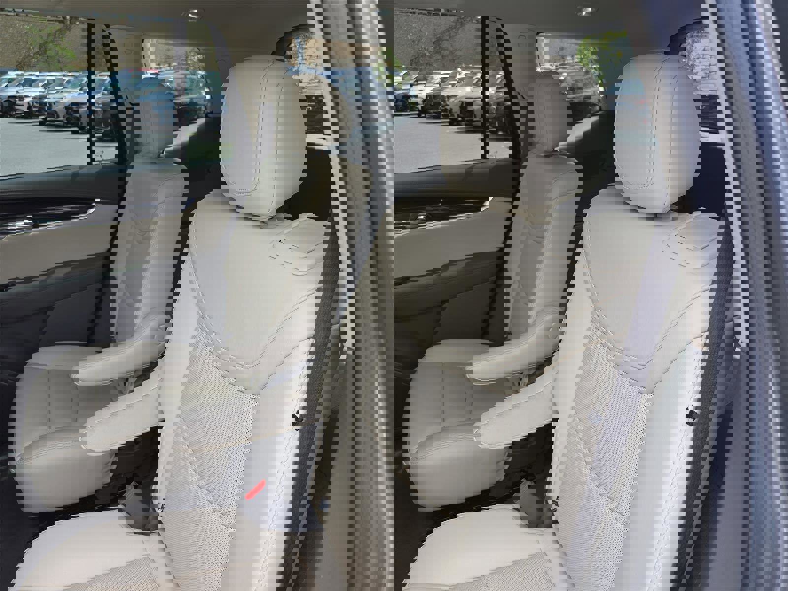 Used 2020 Cadillac XT6 Premium Luxury image 30