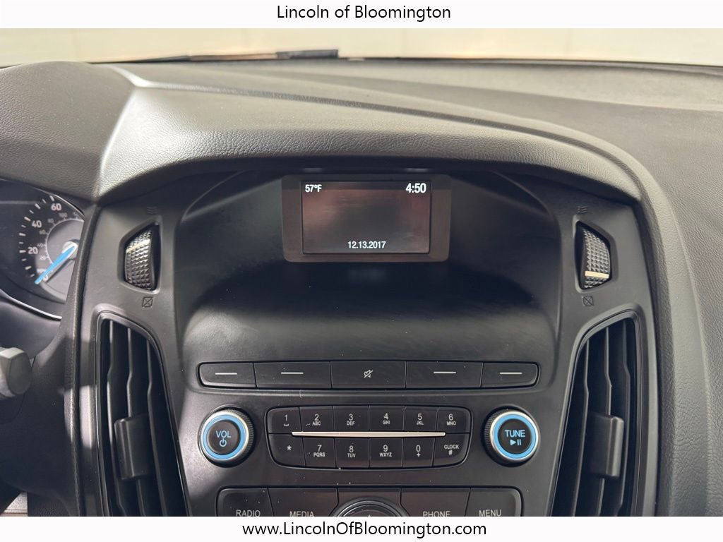 Used 2018 Ford Focus SE w/ Cold Weather Package image 39