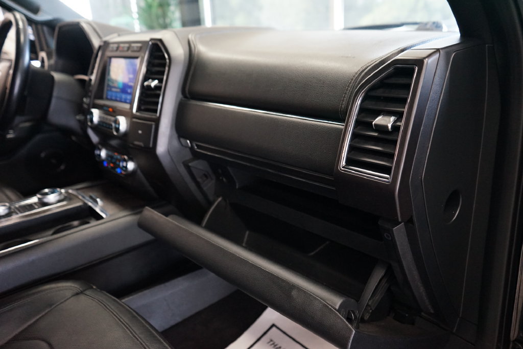 Used 2020 Ford Expedition Limited AWD/4WD image 46