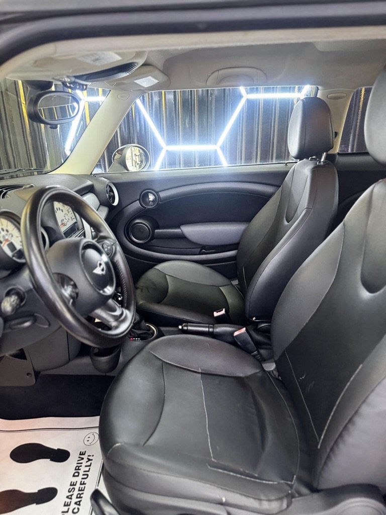 Used 2011 MINI Cooper Hardtop FWD image 21