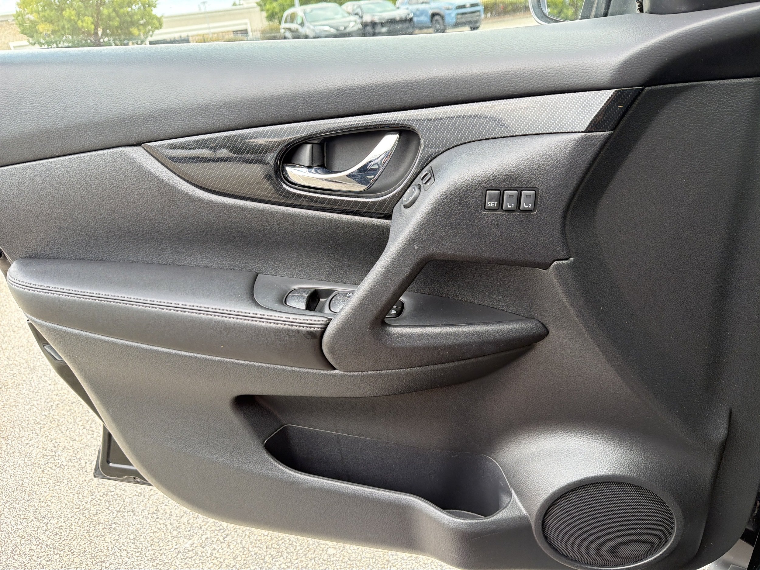 Used 2019 Nissan Rogue SL FWD image 19