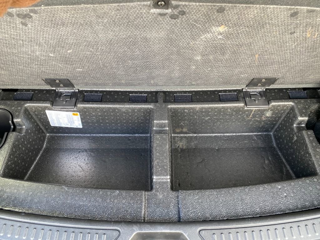 Used 2023 GMC Acadia AT4 w/ Technology Package image 31