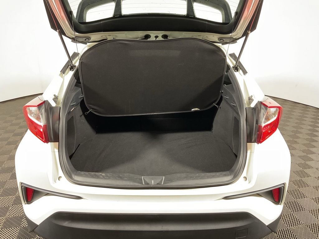 Used 2018 Toyota C-HR XLE FWD image 15