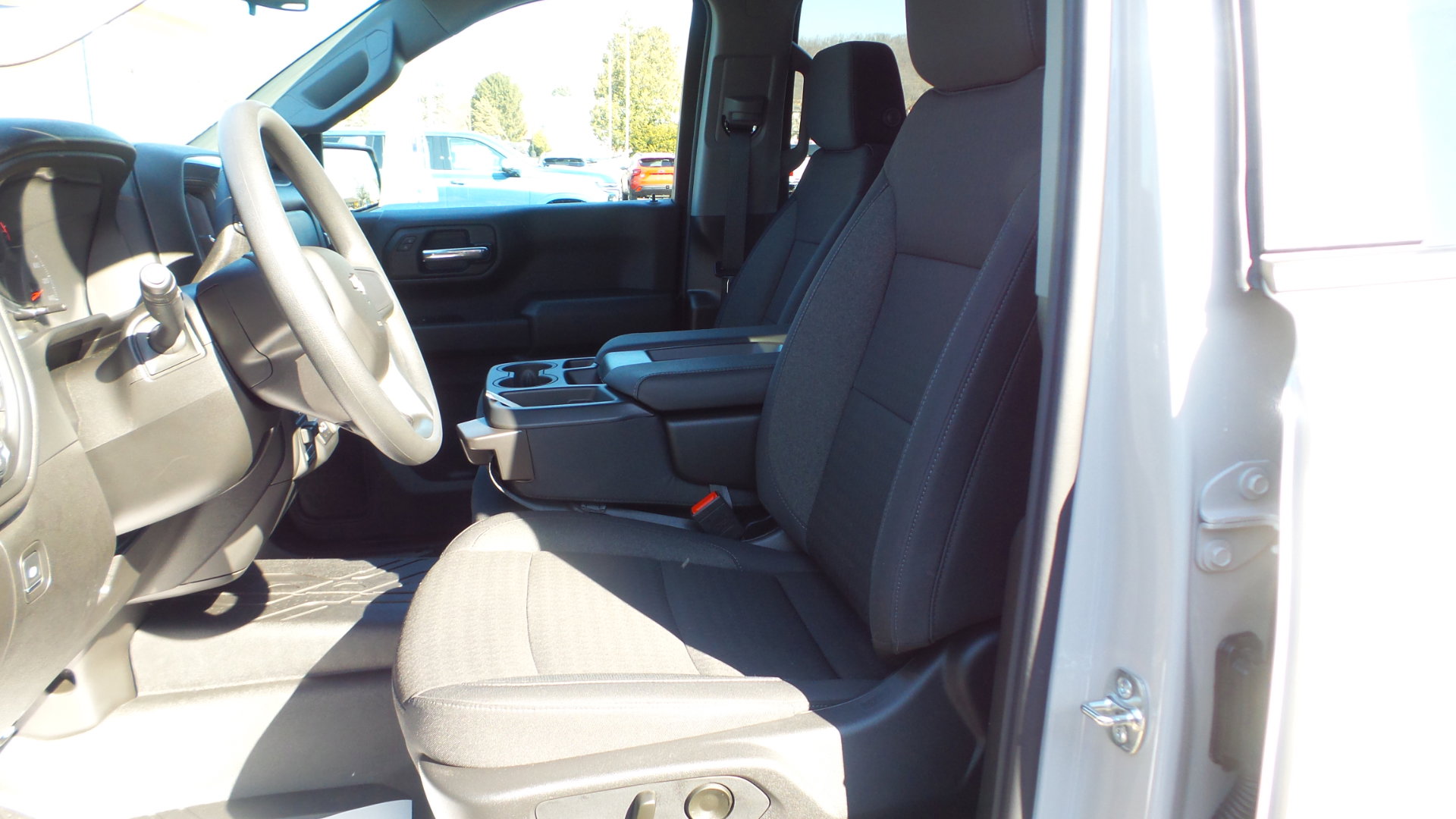 Used 2026 Chevrolet Silverado 1500 Custom w/ LPO, Dark Essentials Package image 6