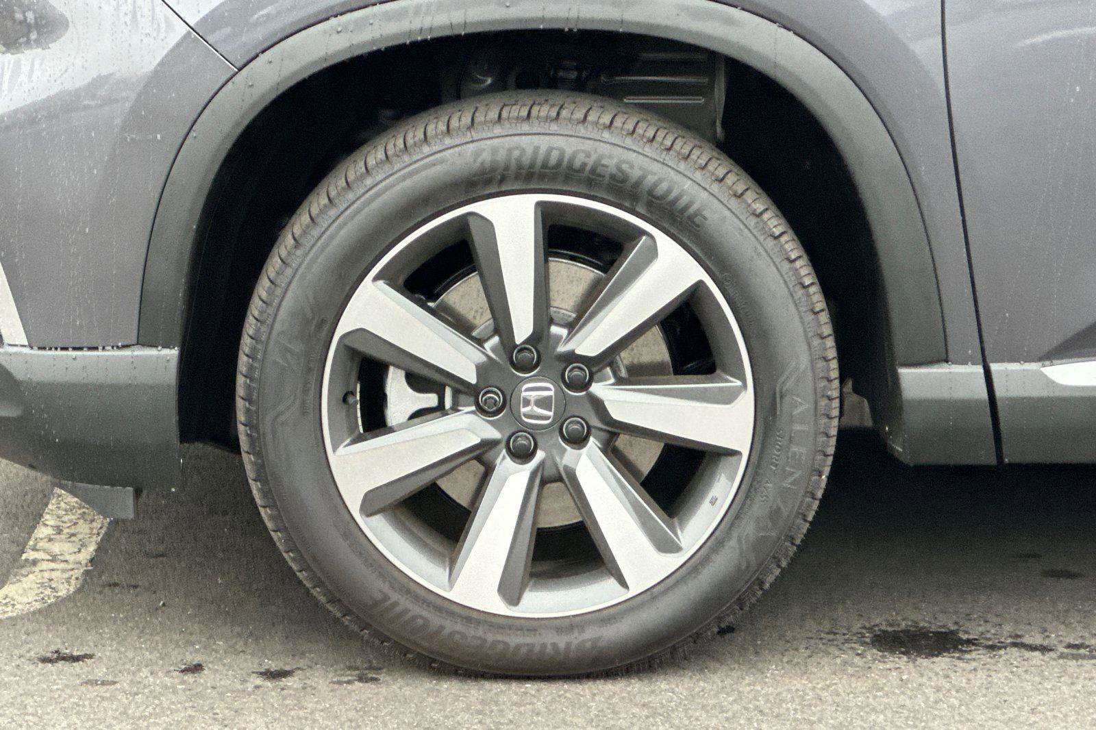 New 2025 Honda Pilot Touring image 35