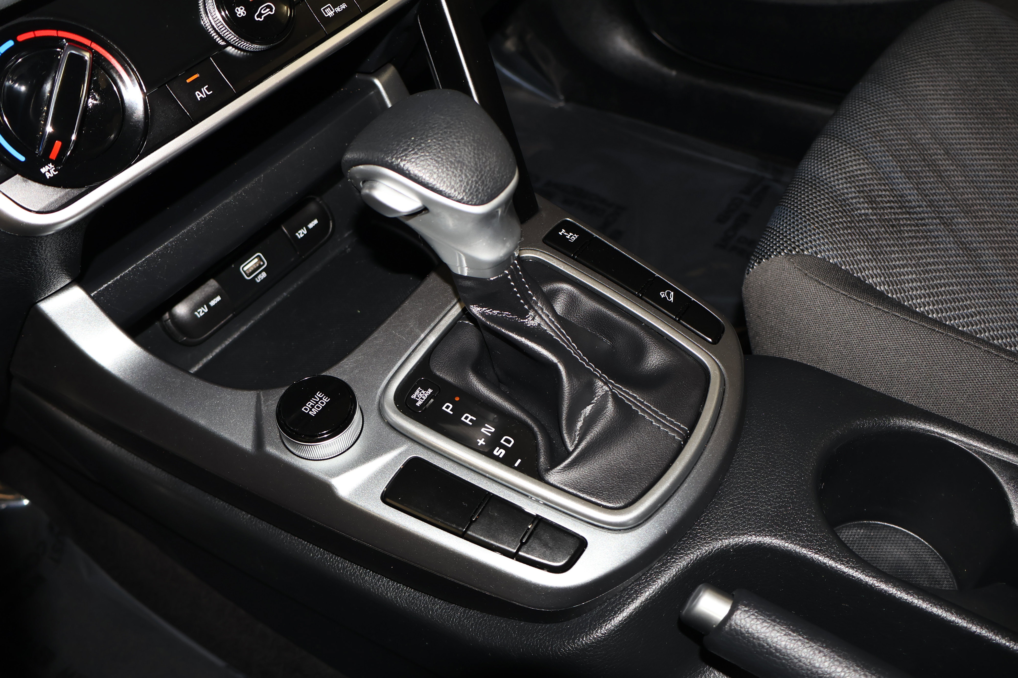 Used 2022 Kia Seltos LX image 30