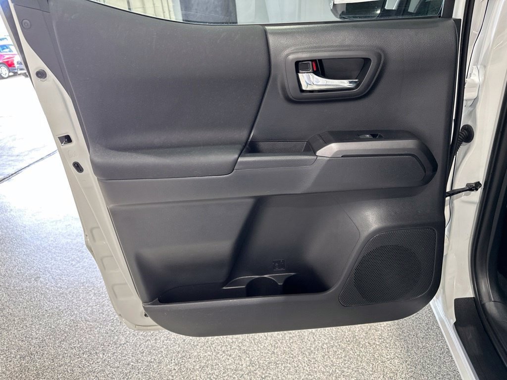 Certified 2023 Toyota Tacoma TRD Sport AWD/4WD image 14