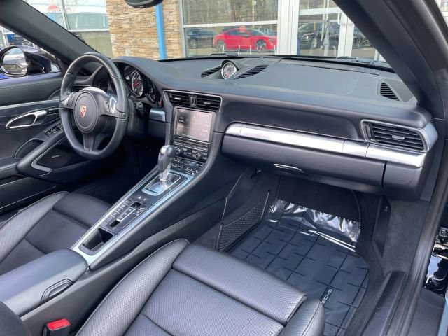 Used 2014 Porsche 911 Turbo image 30