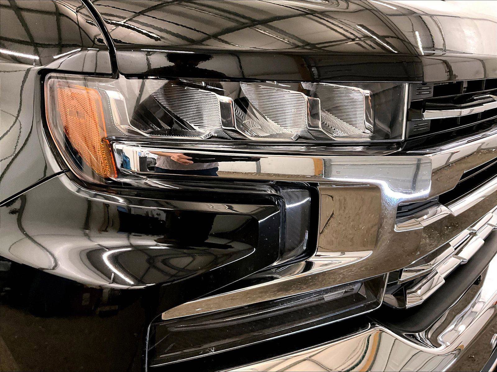 Used 2019 Chevrolet Silverado 1500 LTZ w/ LTZ Plus Package AWD/4WD image 27