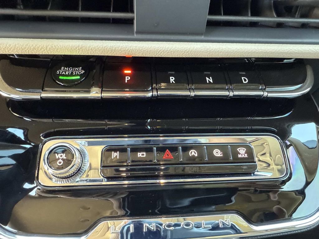 New 2026 Lincoln Corsair Premiere image 28