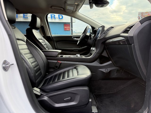 Used 2024 Ford Edge SEL image 20
