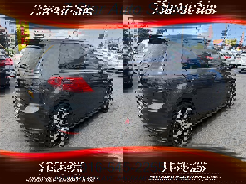 Used 2017 Volkswagen GTI SE image 6