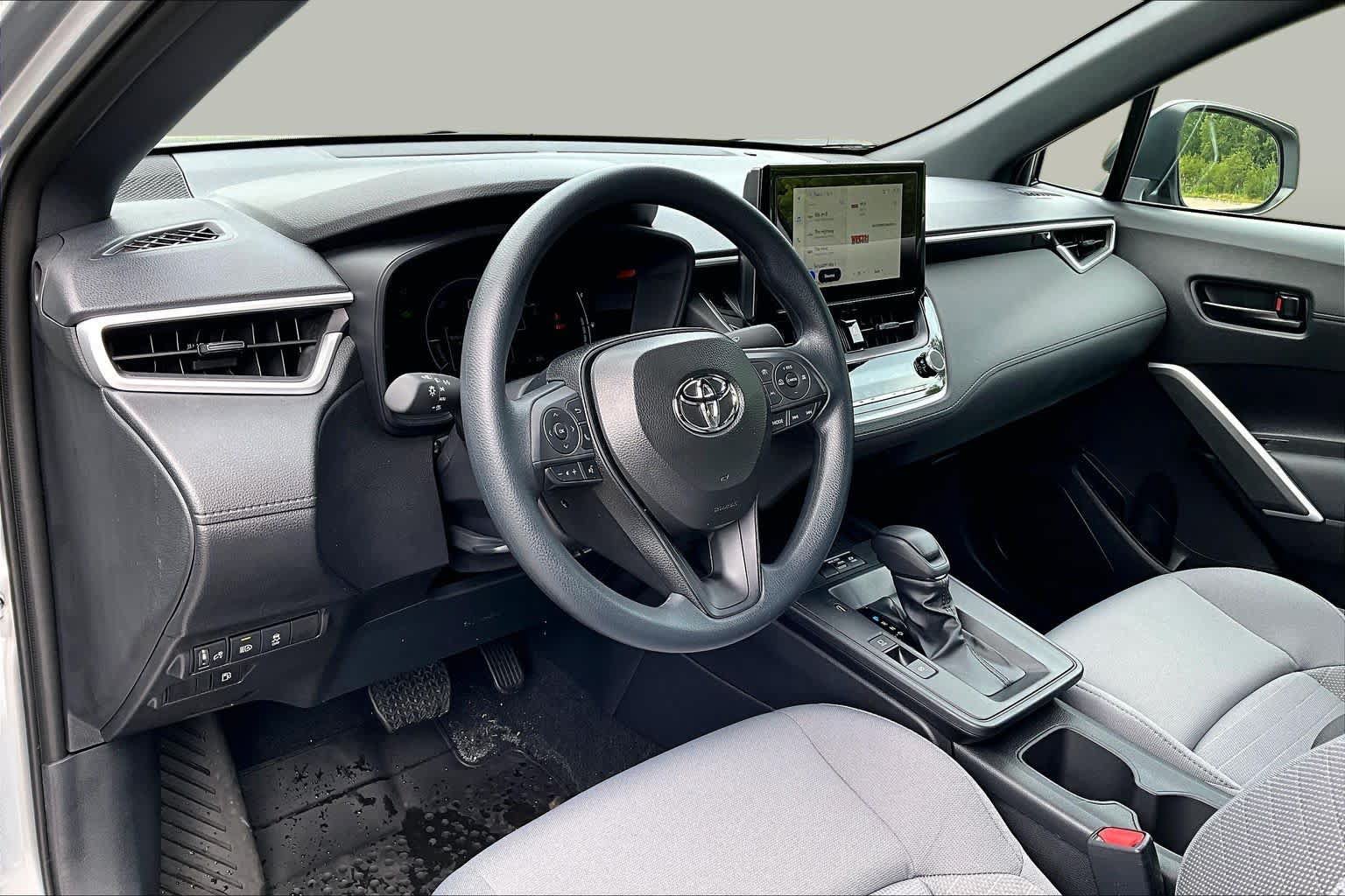 Used 2026 Toyota Corolla Cross AWD Hybrid image 18