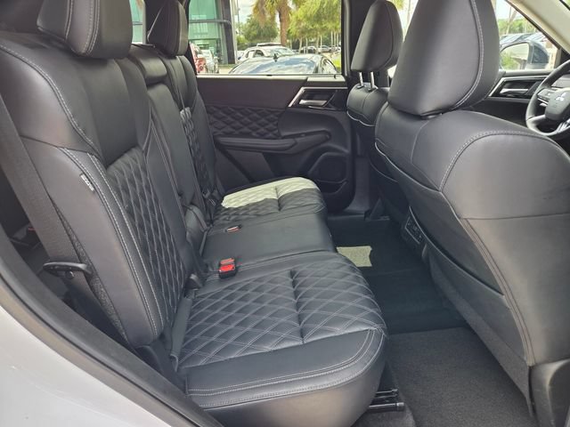 Used 2024 Mitsubishi Outlander SEL FWD image 14