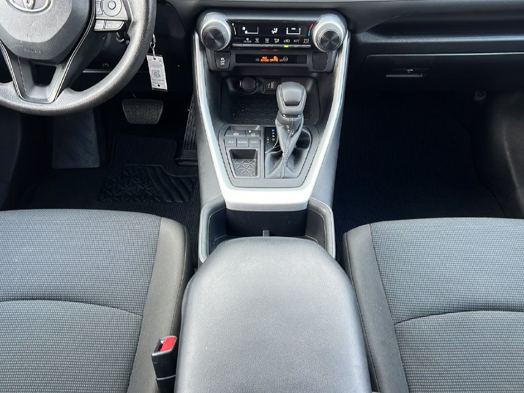 Used 2023 Toyota RAV4 LE FWD image 18