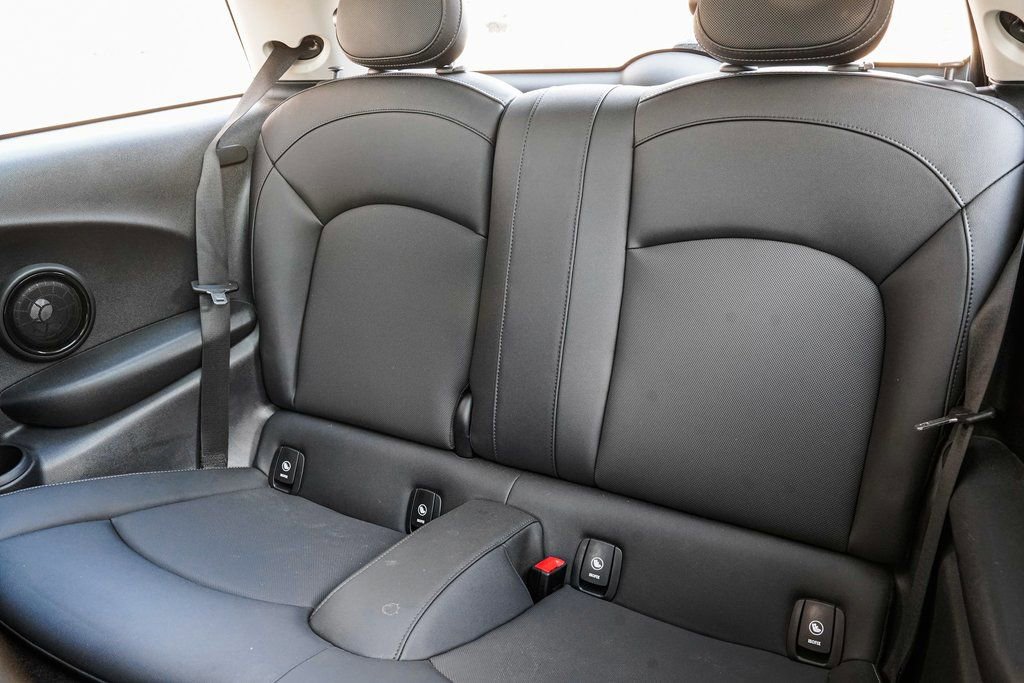 Certified 2024 MINI Cooper SE image 16