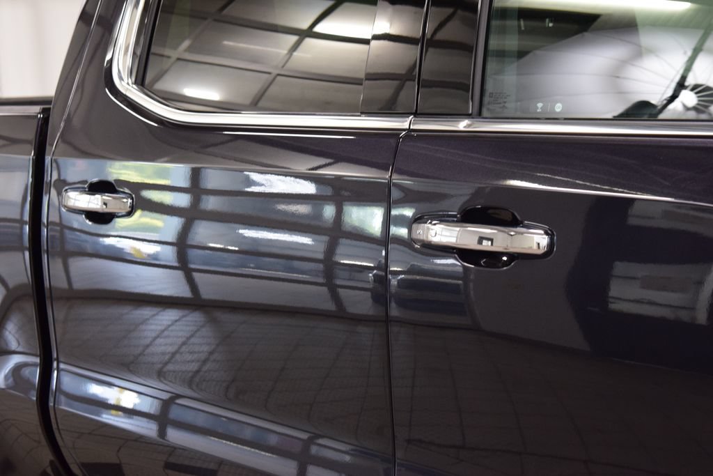 Used 2023 GMC Sierra 1500 SLT w/ SLT Premium Package AWD/4WD image 19