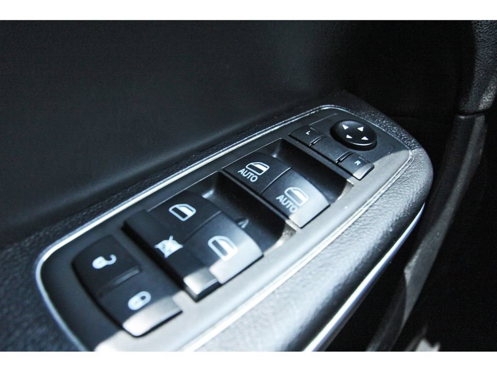 Used 2021 Chrysler 300 S RWD image 19
